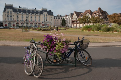 Cabourg, Place Du Casino Et Grand Hôtel