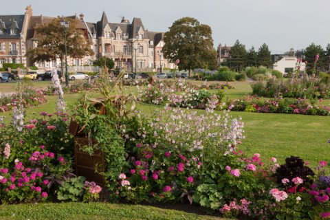 Cabourg, Place Du Casino Et Grand Hôtel