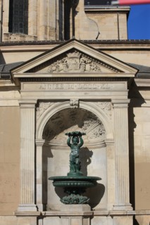 Fontaine Rue Charlemagne, Paris
