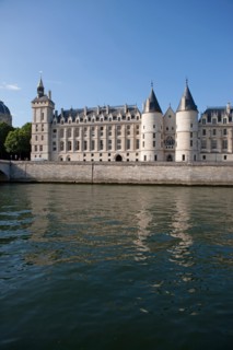 Quai de l'Horloge, The Conciergerie