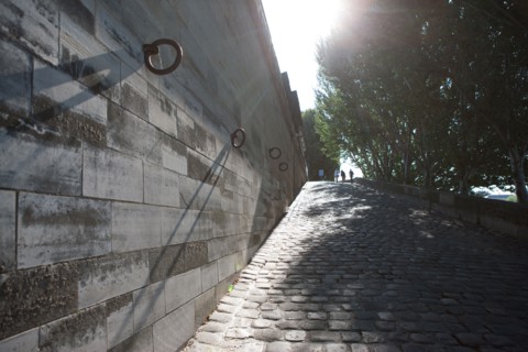 Quai Francois Mitterrand (Quai Des Tuileries) Berges de Seine, Paves