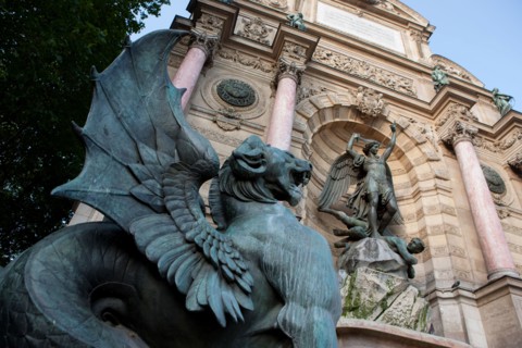 Place Saint Michel, Fontaine Saint Michel