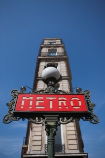 Rue La Fayette, Métro Chaussee D'Antin