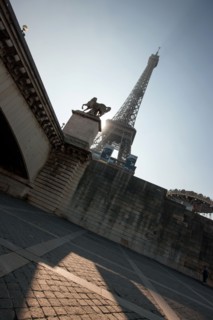 Promenade du Quai Branly, Port