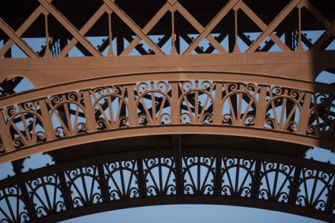 Tour Eiffel, Detail Des Motifs Au Niveau Du 1er Etage