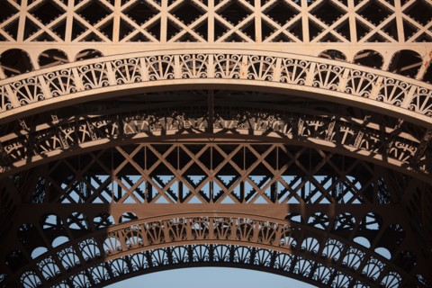 Tour Eiffel, Detail Des Motifs Au Niveau Du 1er Etage