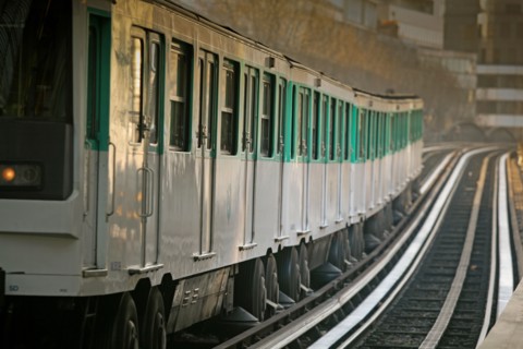 Métro de la ligne 6 à Paris