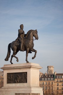 Pont Neuf, Statue d'Henri IV