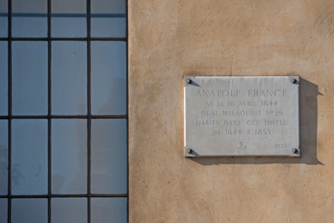 Quai Malaquais, Au Numero 15 Vecut Anatole France