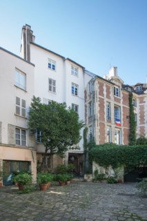 3 Cour De Rohan,  Georges Bataiille Y Habitat (Chez Balthus)