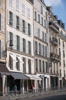 86 rue du Faubourg Saint Honoré, Face A L'Elysee