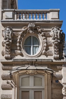 Building in the 8th arr. of Paris