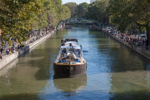 Canal Saint Martin, Péniche