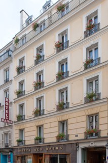 33 rue Delambre, Hôtel Des Bains
