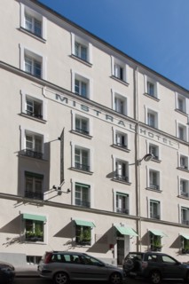 24 rue Cels, Hôtel Mistral où vécurent Sartre et Beauvoir