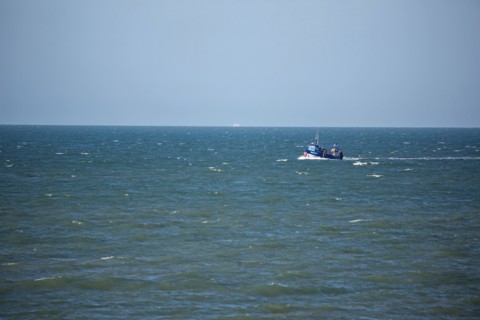 Chalutier de retour de pêche à Cabourg