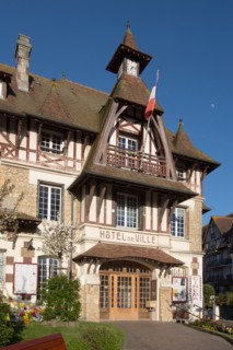Poste et mairie de Blonville-sur-Mer