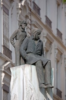 Lyon, statue de Saint-Exupery et du Petit Prince, Place Bellecour