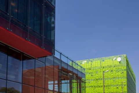 Lyon, Immeuble "Le Cube Vert" dans le quartier Confluence