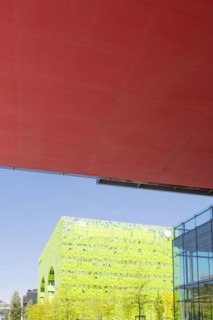 Lyon, Immeuble "Le Cube Vert" dans le quartier Confluence