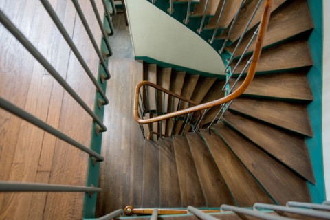 Escalier d'un immeuble parisien