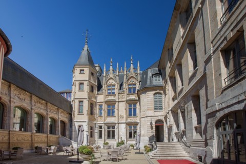 Rouen, Hôtel de Bourgtheroulde