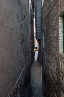 Honfleur, escalier entre deux maisons