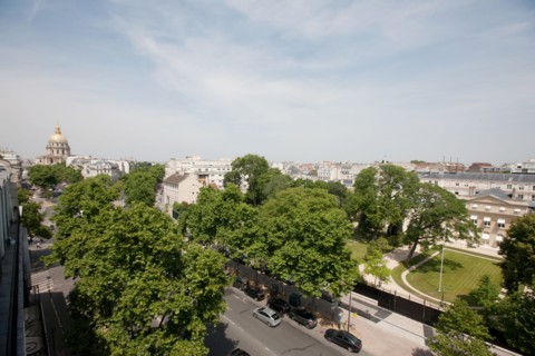 Paris, vue sur le 45 boulevard des Invalides