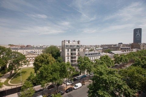 Paris, vue sur le 45 boulevard des Invalides