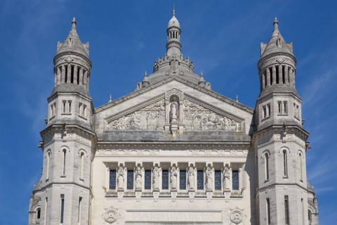 Basilique Sainte-Thérèse de Lisieux