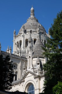 Basilique Sainte-Thérèse de Lisieux