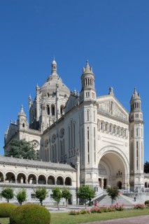 Basilique Sainte-Thérèse de Lisieux