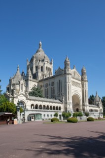 Basilique Sainte-Thérèse de Lisieux