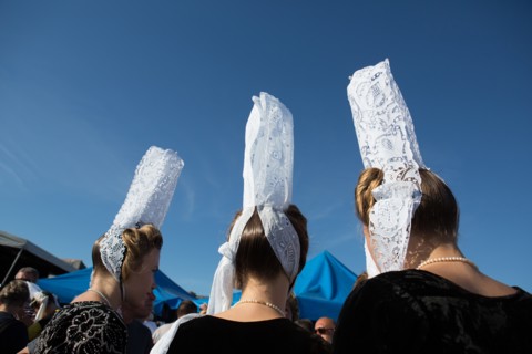 Défilé folklorique à Saint-Guénolé, Finistère Sud