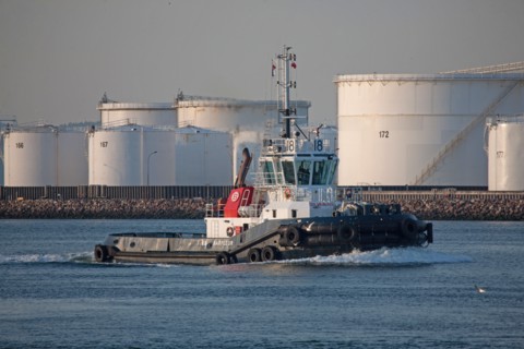 Le remorqueur Barfleur dans le port du Havre