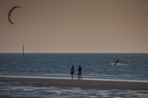 Trouville sur Mer, Kite surf au soleil couchant