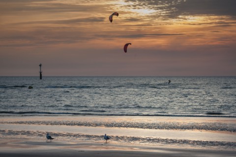 Trouville sur Mer, Kite surf au soleil couchant