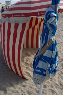 Trouville sur Mer, parasols formant cabines de plage
