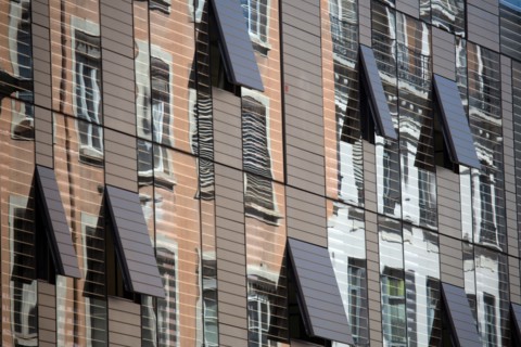 Lyon, 6 Rue Marcel Gabriel Rivière, façades vitrées près de l'entrée de l'Hôtel Dieu rénové en 2018