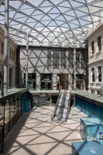 Lyon, Hotel Dieu renovated in July 2018, shopping center