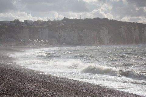 Dieppe, tempête sur la plage