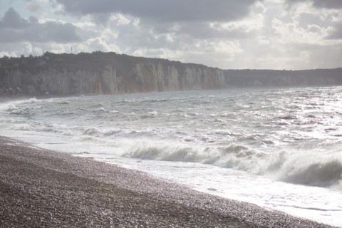 Dieppe, tempête sur la plage