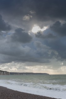 Dieppe, tempête sur la plage
