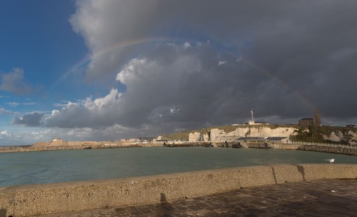 Dieppe, chapelle Notre Dame de Bonsecours et sémaphore