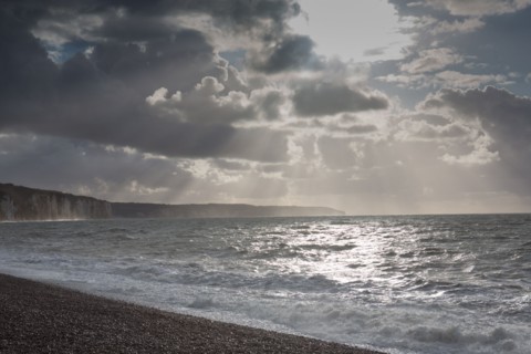 Dieppe, tempête sur la plage