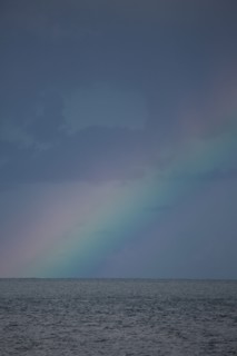 Dieppe, arc en ciel au large de la plage par temps d'orage