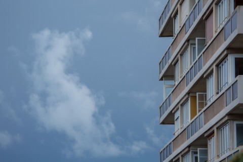 Dieppe, façade d'immeuble et ciel