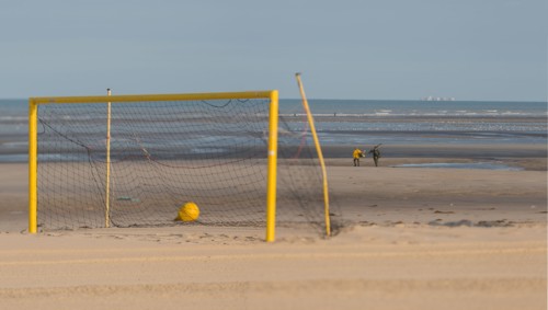 Le Touquet Paris Plage, yellow football goals