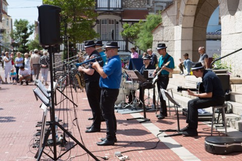 Le Touquet Paris Plage, jazz band rue piétonne
