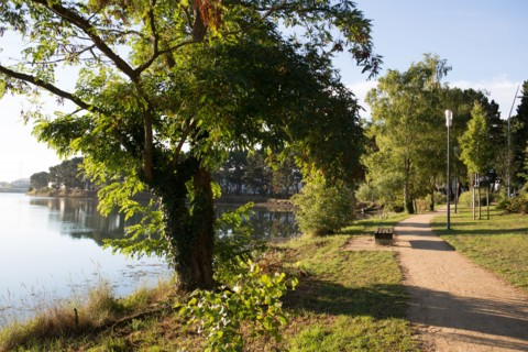 Lorient, Boulevard du Scorff, pedestrian and bicycle walk